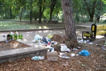 Оккупанты утопили Симферополь в мусоре