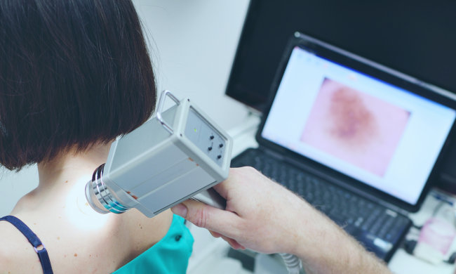 Искусственный интеллект научили предсказывать страшное заболевание кожи