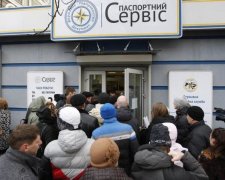 Порошенко порахував закордонні паспорти українців