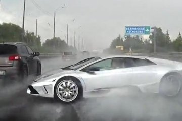 Аварія за участю  Lamborghini  вразила користувачів YouTube