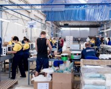 Суми на трильйони: скільки людей живуть за рахунок родичів-заробітчан
