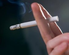 Курение вызывает кровоизлияние в мозг