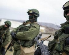 Жителі Донецька навчили хорошим манерам п'яного офіцера РФ