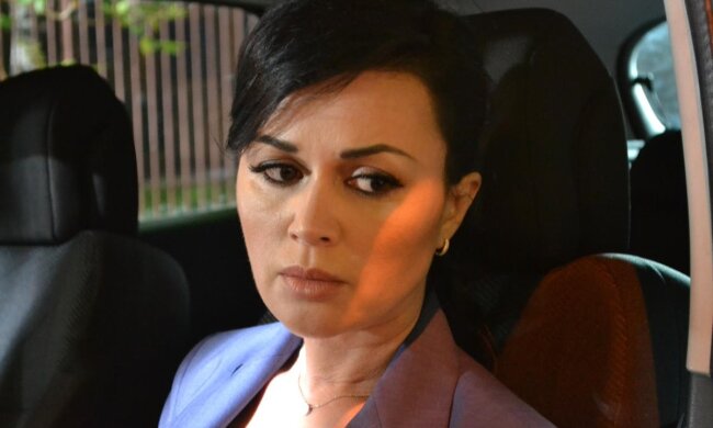 Анастасия Заворотнюк