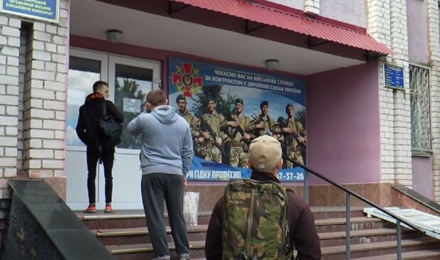 "Строковиків" в Україні не буде? Призивати до лав української армії не будуть поки йде війна