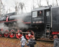 «Укрзалізниця» запустила «Потяги Діда Мороза»