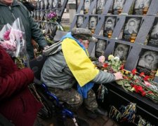 Виплодки Путіна: малолітні вандали познущались над пам’яттю українців