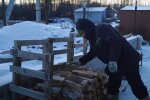 Опалювання дровами, кадр з відео