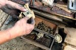 Відголоски страшного минулого у дворі поліцейського відділку: те, що знайшли робочі, не вкладється в голові
