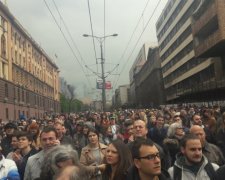 Сербію охопили масові антиурядові мітинги