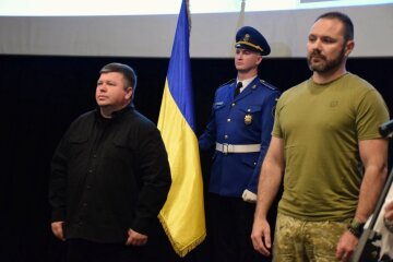 У Подільському районі передали державні нагороди родинам полеглих Героїв