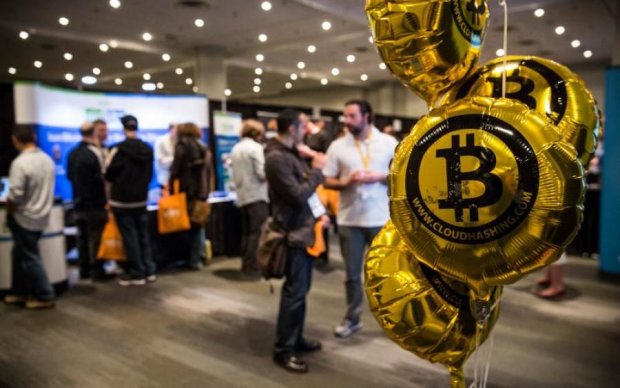 Все выше и выше: Bitcoin побил собственный рекорд