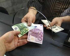Придбати валюту можна буде без паспорта