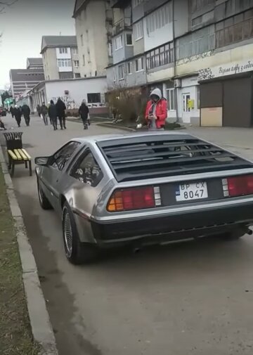 DeLorean DMC-12, скріншот: YouTube