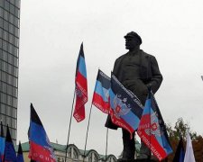 Сепаратисти провели "ідейний" мітинг у Донецьку (фото)