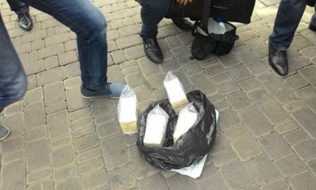 Підполковник СБУ очолював злочинну групу