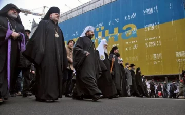 Цинізм московських попів підняв на протест всю Україну