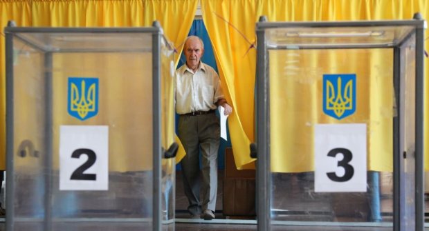 Выборы в Раду под угрозой срыва, гремит скандал: осторожно, их заполнили вместо вас