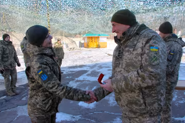 Командування ООС нагородило воєнкорів, фото: штаб ООС