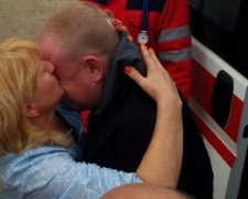 Звільнені з полону бойовиків зустрілися з рідними
