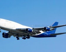 Влада Зімбабве відпустила літак з трупом на борту