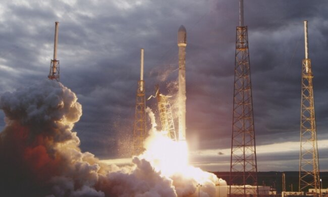 Названо дату нового запуску Falcon 9