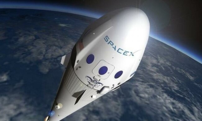 Маск назвав дату першої турподорожі на Місяць