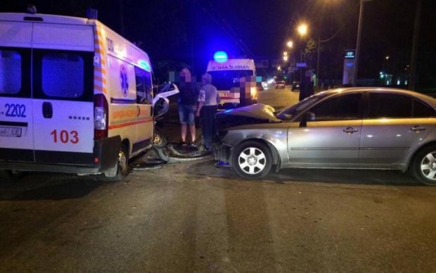 В Харькове иномарка протаранила скорую: есть пострадавшие