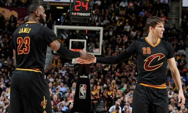 НБА: победы Кливленда, Голден Стэйт, неудачи Хьюстона и Портленда