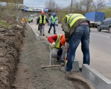 Українцям пообіцяли автобан в кредит
