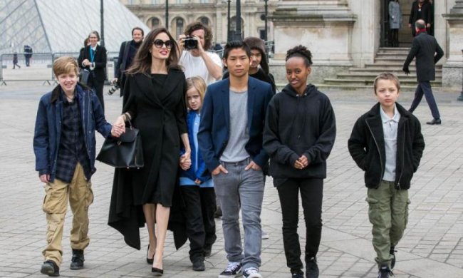 Legoland спалив іменинницю Джолі, показавши не всіх дітей