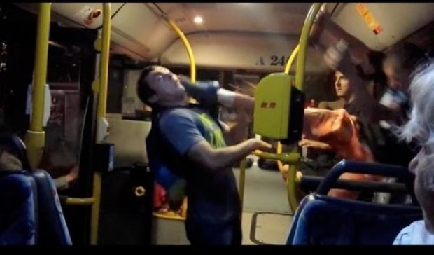 В Киеве из-за драки с маршрутчиком водитель автобуса потерял глаз