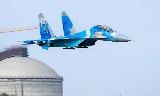 Падающий Су-27 превратился в смертельный вихрь: страшные подробности и фото трагедии