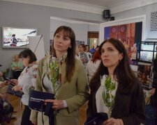 керівниця апарату Подільської РДА Юлія Шпак та заступниця Галина Крилова