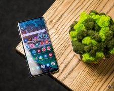 Samsung Galaxy S10 поставил iPhone XS на место: на рынке новый лидер