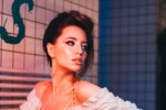 Дорофеева сделала фанатам новогодний подарок, горячие танцы в розовом мини: видео