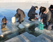 Цілющі властивості Водохресної води: коли набирати і як зберігати