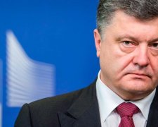 Порошенко объяснил, когда отменят военное положение в Украине