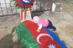малыш, потерявший родных во время обстрела гражданского населения в Азербайджане