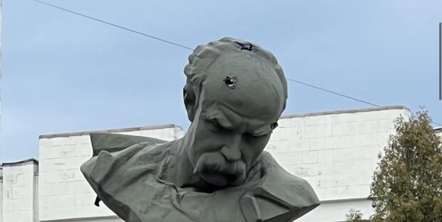расстрелянный памятник Шевченко в Бородянке