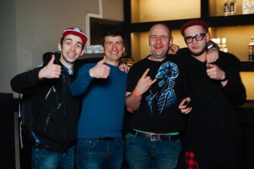 Как школьники: Грибы отменили концерт по смешной причине