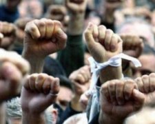 12-летняя девочка борется с беззаконием
