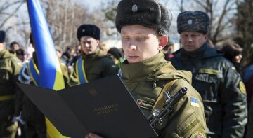 Осенний призыв 2019: украинцев предупредили о "нелегальных" повестках, что следует знать