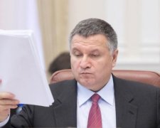 Аваков коротко пояснив кримінальну справу проти себе