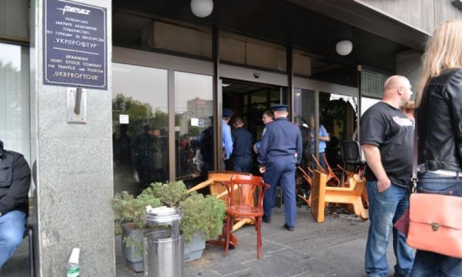 Пострадавший от пожара в «Туристе» до сих пор в больнице  