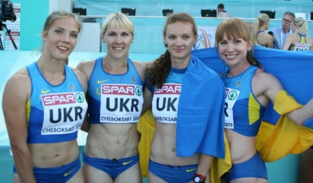 Украинки победили в эстафете с новым рекордом Европы (видео)