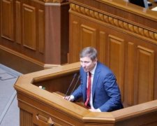 Шахов напомнил Насалику, что вместе с короной можно потерять и голову