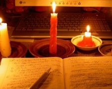 В России школы из-за долгов остались без света