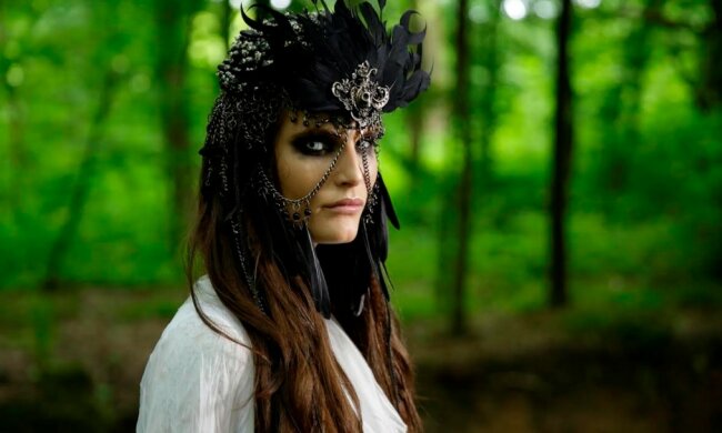 Хэллоуин на "Топ-модель по-украински": Костромичова превратилась в ведьму ради мистического праздника, фото