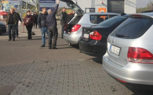Конец евробляхам: Гройсман выдумал, как придушить украинских водителей